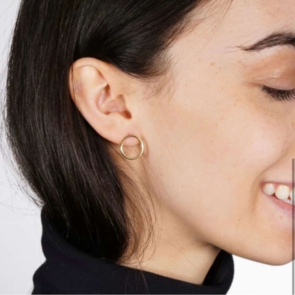 Mejuri Circle Earrings